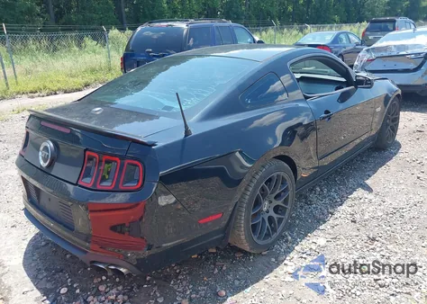 2013 Ford Mustang Gt Premium z USA, uszkodzony, nr VIN 1ZVBP8CFXD5281197